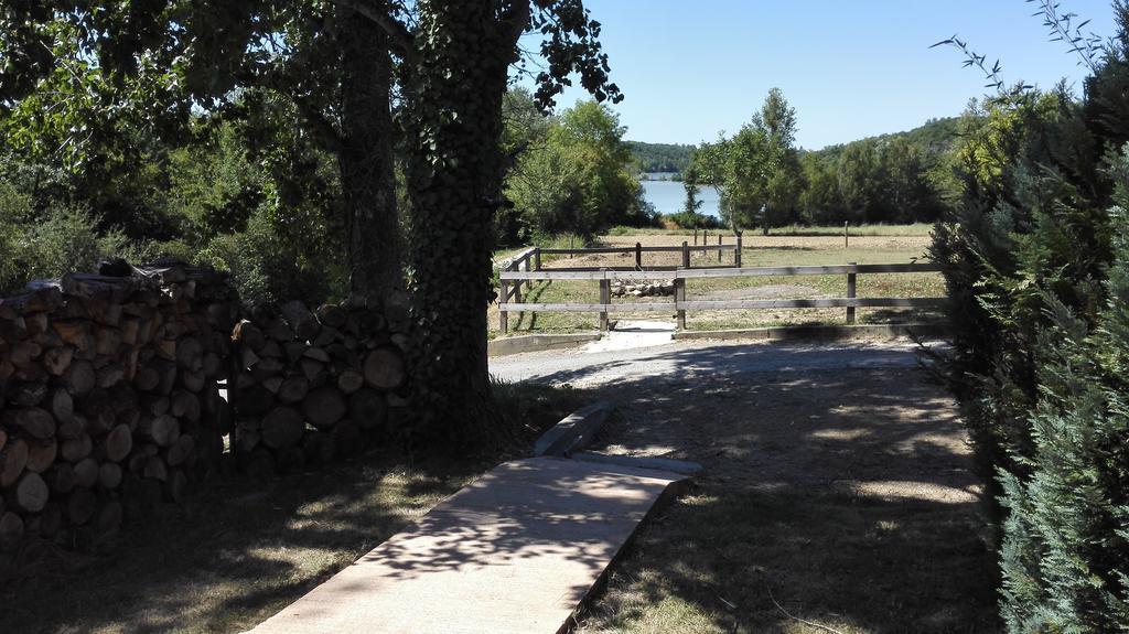 Gite Au Lac Du Gouyre Puygaillard-de-Quercy Екстер'єр фото